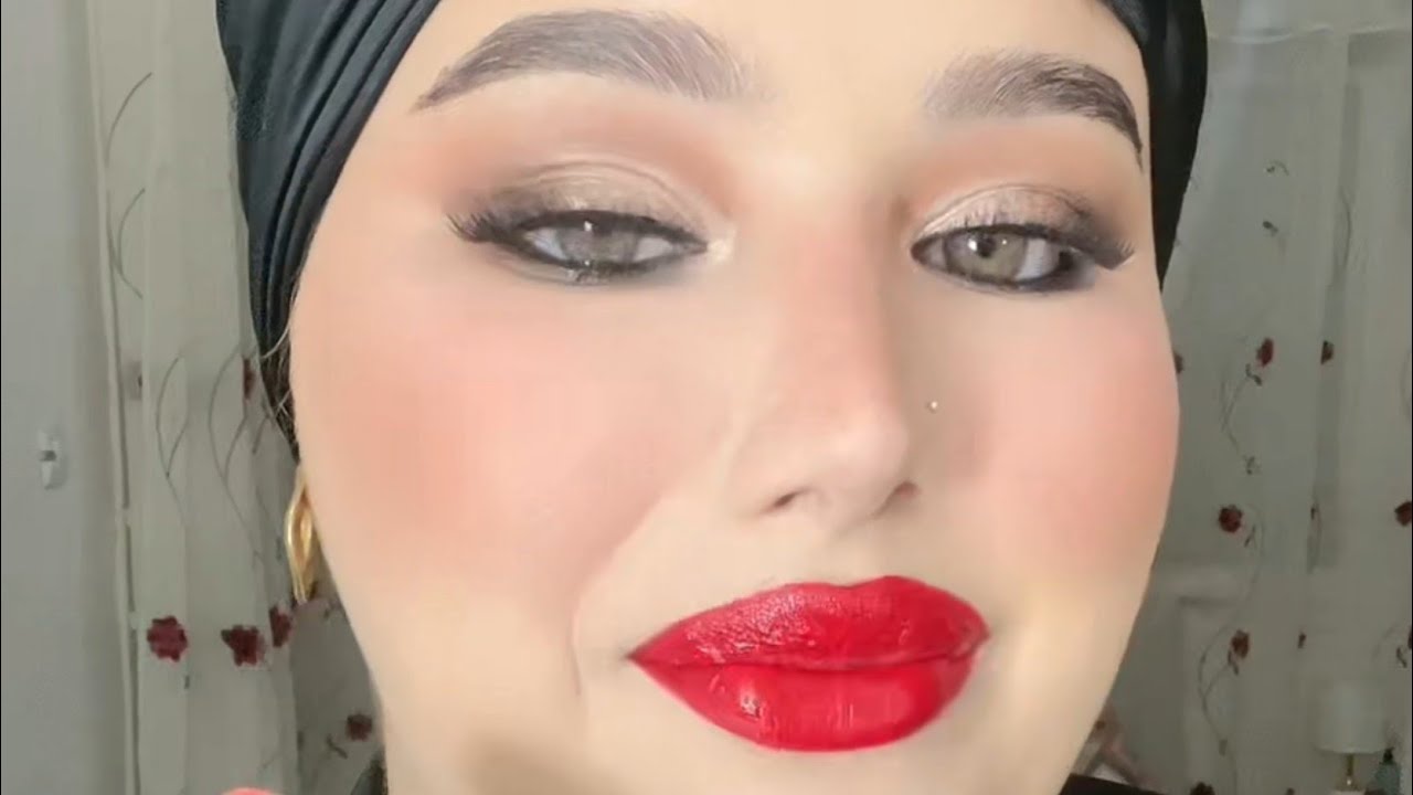 طريقة عمل مكياج 