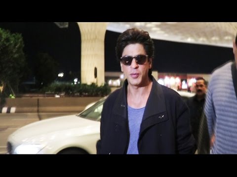 Shahrukh Khan Off To Vancouver For TEDtalks, Spotted At Airport