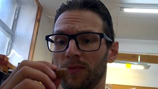 😜 7 years old MILKA chocolate, is it still fine? (Im dying 🤣🤣) #dailybeb Ep.2 180922