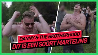 Geslagen worden tijdens de inwijding | DANNY & THE BROTHERHOOD #6 | NPO 3 TV