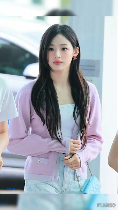 Minji Newjeans airport fashion #kpop #fashion #shorts #newjeans