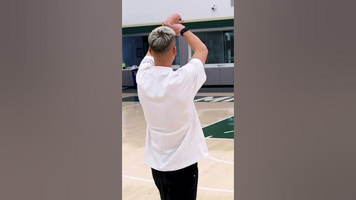 Dani Olmo from half court ⌚