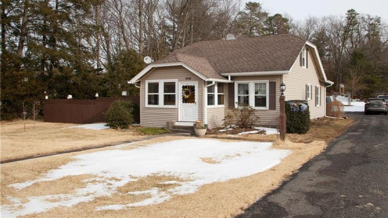 598 Salmon Brook St, Granby, CT Presented by Lewis & Beth McIntyre.