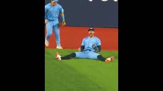 MLB Top Plays (pt 133): George Springer INSANE Catch vs Dodgers #bluejays #mlb #baseball #topplays