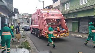 Caminhão do Lixo Rosa