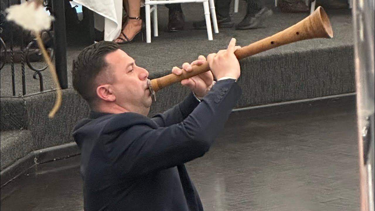 Koncert so Darko Stojanovski Aleksandar Icov Jovana Bogdanoska Band Harizmo