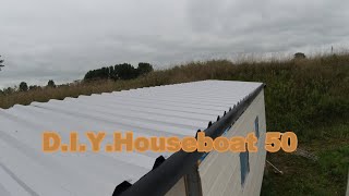 Download Lagu Zwerven met Juki 19, D.I.Y. Houseboat 50, het dak is aan de beurt! MP3