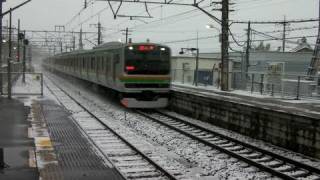 E231系 快速ラビット到着(関東平野の雪景色)Train of snow scene