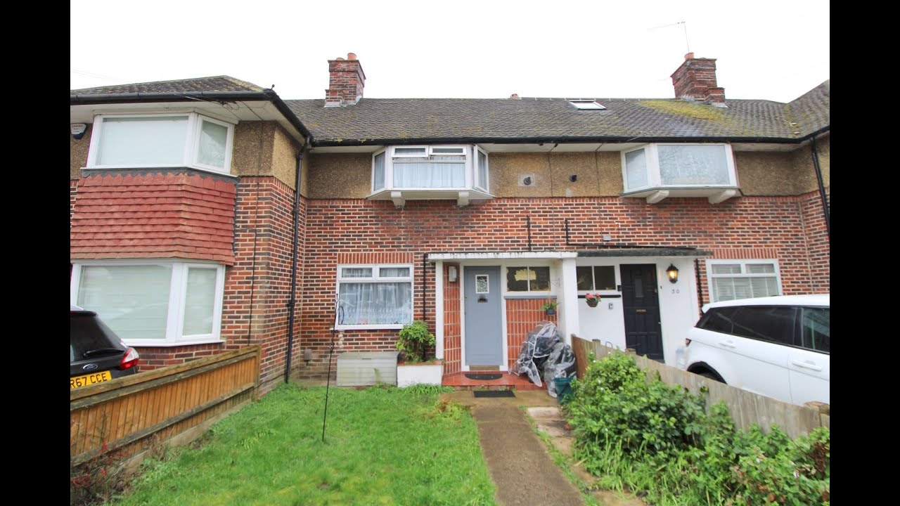 Queens Walk, Ashford, TW15 YouTube