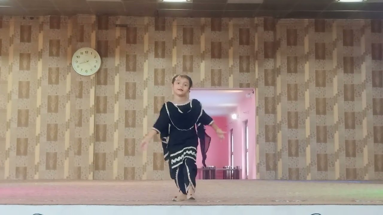 Solo dance competition LkG and UKG 