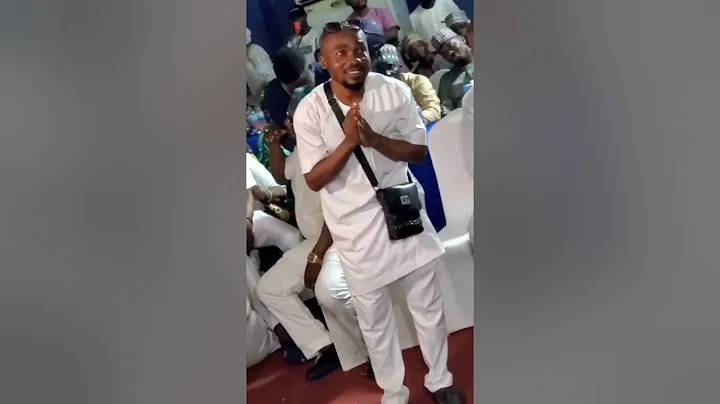 watch the Moment Pasuma Greet UK pfc Governor Omo Agunbiade while on stage
