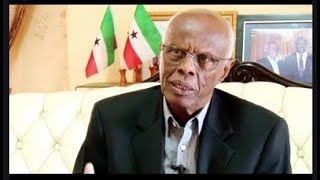 Amb. Cawil C. Ducaale Warqaddii Siyaad Barre Uu Ugu Dhiibay Ismaaciil Naxar Oo Darasalaam Deganaa.