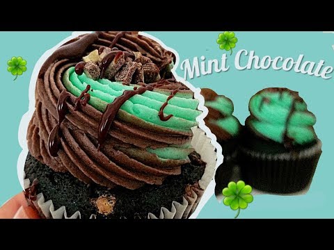 Fudgy Mint Chocolate Cupcakes