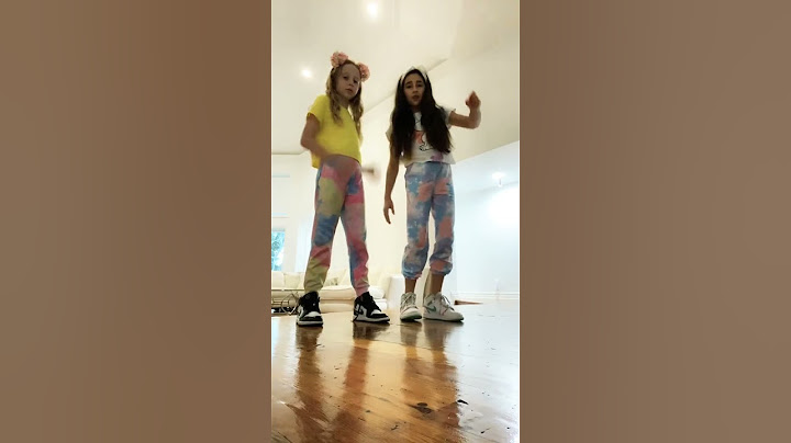 Nastya and Evelyn - best friends dance