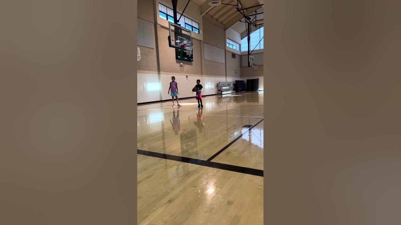 Lincoln Buckets vs Brianna 1v1Both Got Better Figuring Out How To Play