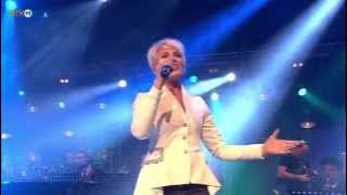 Dana Winner - Abba medley [Live @ Nacht van Noord 2014] - RTV Noord