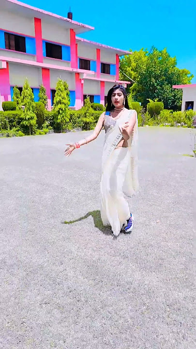 Luka Chuppi: COCA COLA Song | Kartik A, Kriti S | Tony Kakkar Tanishk Bagchi Neha Kakkar Young Desi