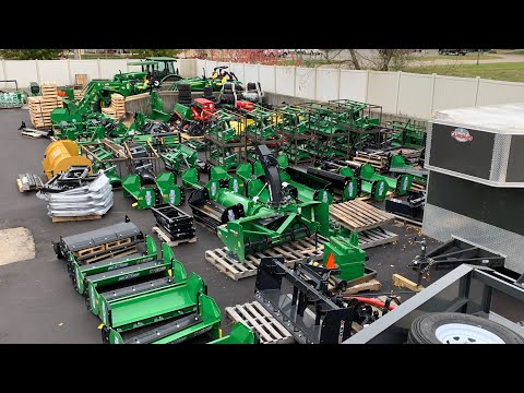 Videó: Kés Egy Hátralépő Traktorhoz: Szerkezetek A Hólapát Rögzítéséhez A Mögött álló Traktorhoz. Hogyan Válasszunk Járdalap Rögzítést?