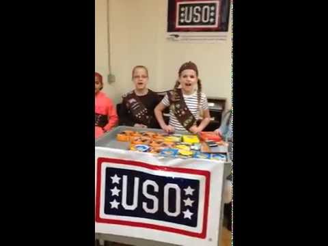 Girl Scout Brownie Troop Sing Frozen S Let It Go At The Uso Fort Dm-11-08-2015