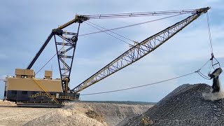Stripping overburden with a Marion 8200 Dragline