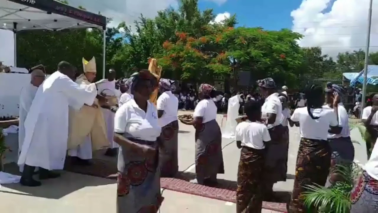 Ofertório Solene- Yamukela Tatana a mhamba yanga