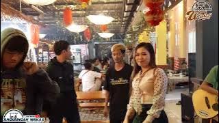 TERLALU SAYANG (Siti aliyah)-Live Music Angkringan Wakaji | Novi yani