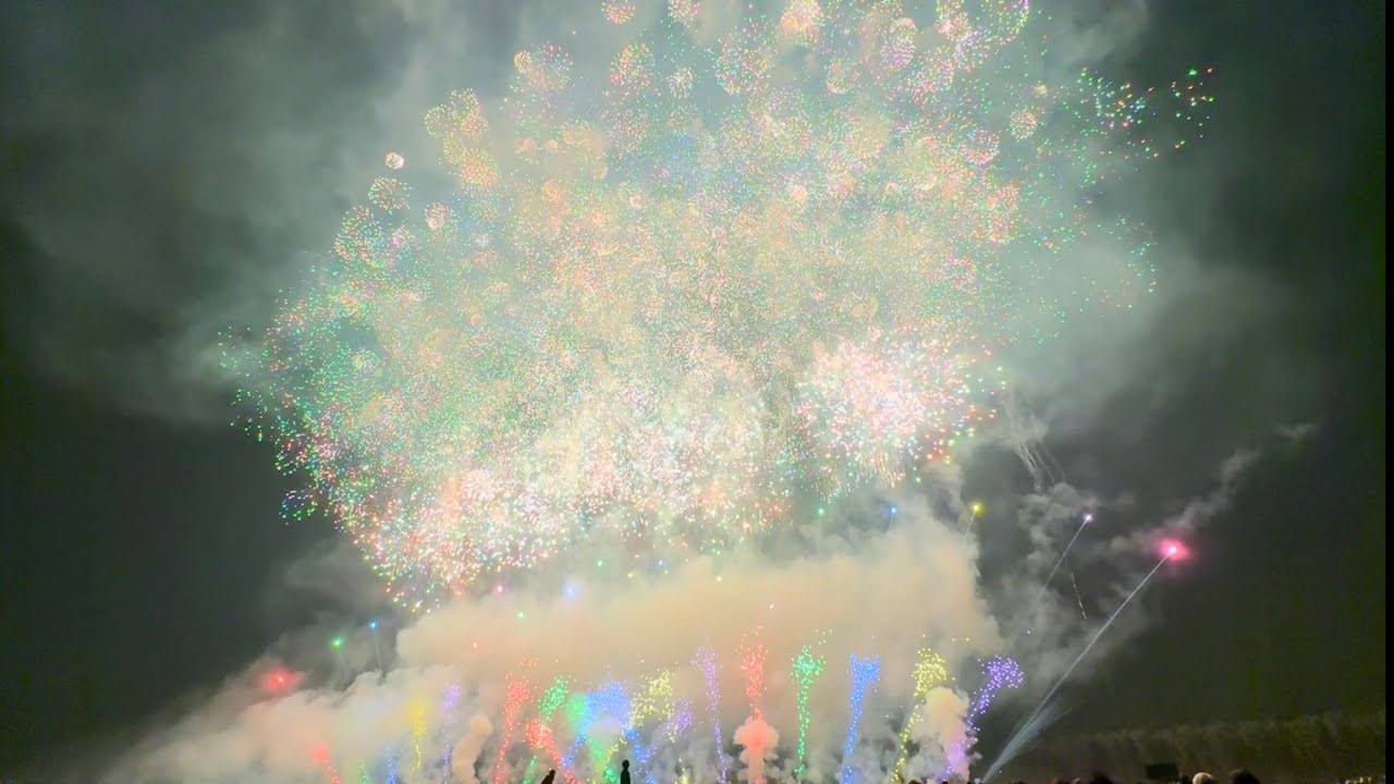 にし阿波の花火2025 「彩の壁 」【一即、一切即一】