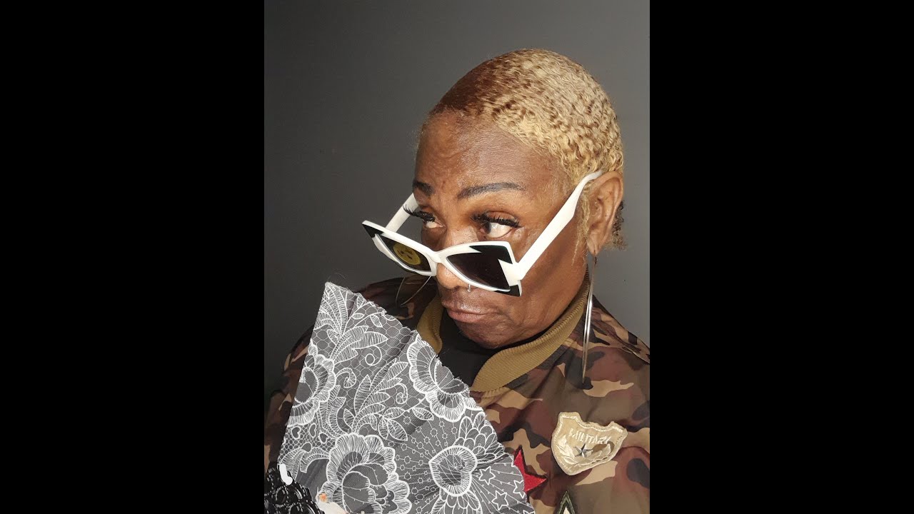 IT'S ALRIGHT BE SINGLE  VS FALLING LOVE STRANGER