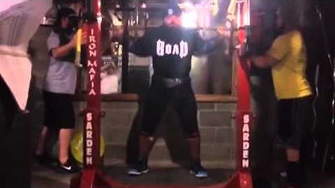 12/30/13 Cube Squats 722 x 3 Raw No Wraps