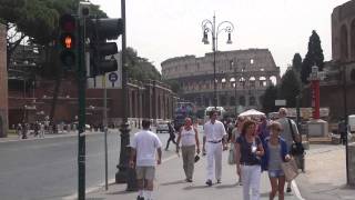 Walking Down Via dei Fora Imperiali [Italy 2011 Videos 14/45]