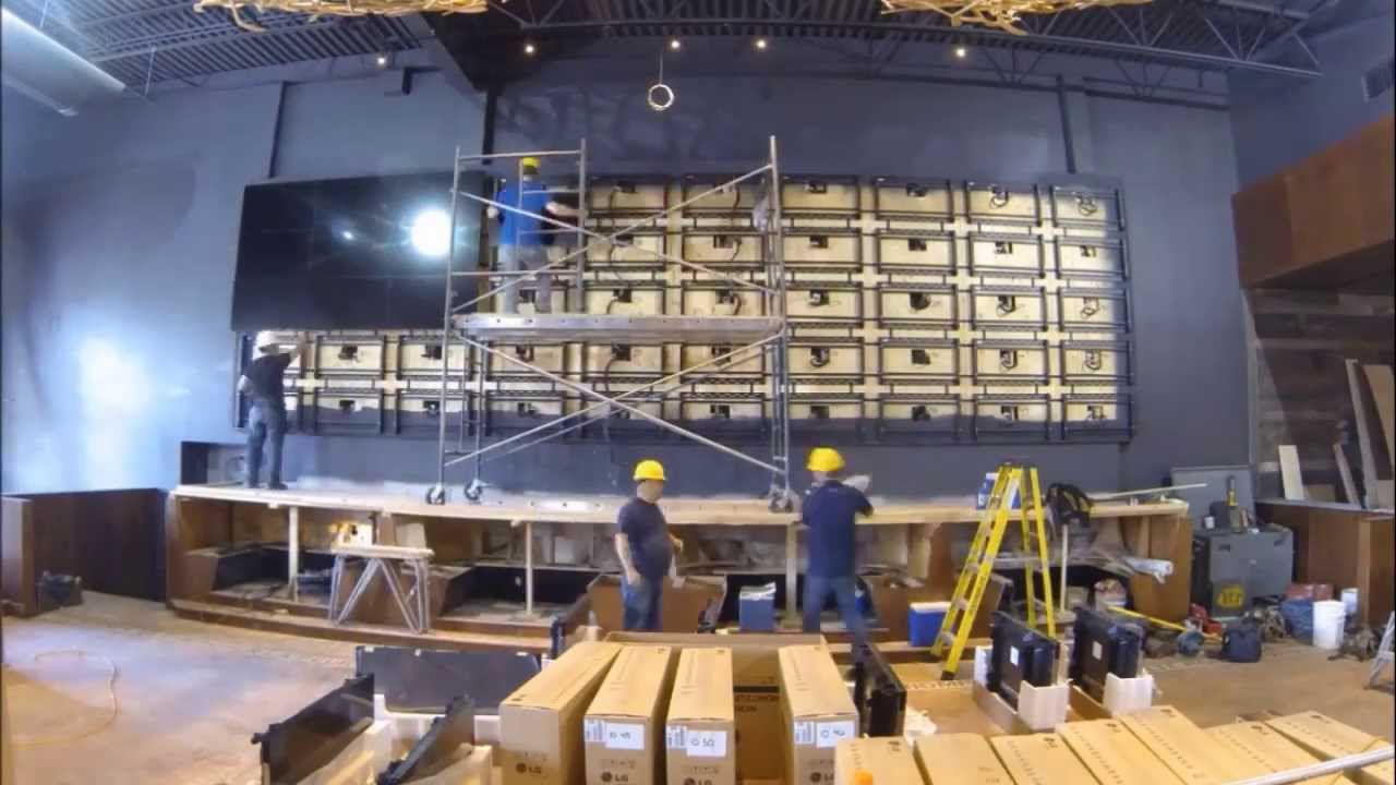 Mur vidéo Cage aux Sports Boucherville YouTube