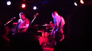 Maritime - "Calm" (Live)