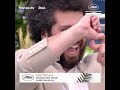 Le brillant réalisateur, Saeed Roustaee pose au photocall de Cannes 2025 !