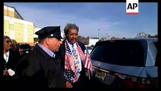 Mourners attend funeral for boxing great