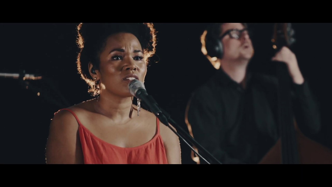 YouTube에서 Hanna Sikasa - Winds Sing (Live Session) 보기 YouTube에서 Hanna Sikasa - Winds Sing (Live Session) 보기