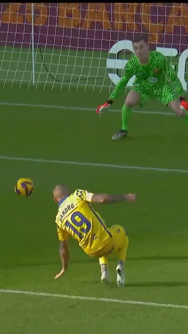 FC Barcelona 1 vs 2 UD Las Palmas | Game Highlights ⚽