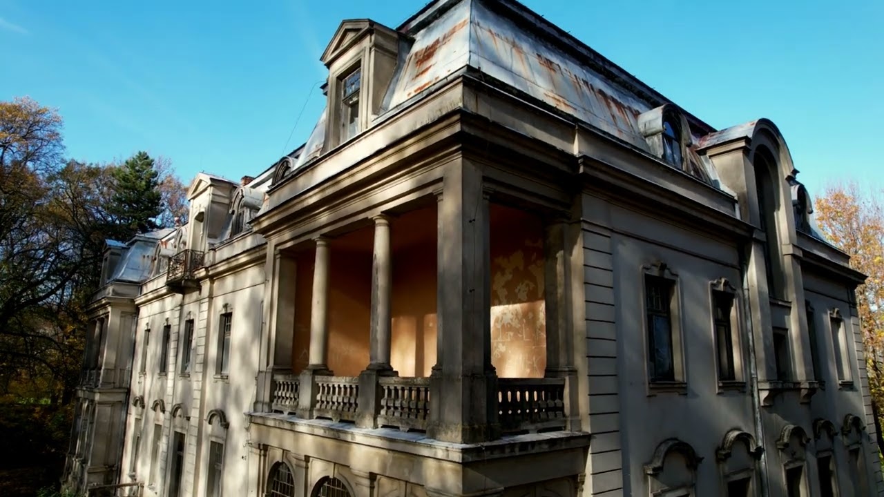 Zdewastowany Piękny Pałac w Borkowicach. XIX w. Dron