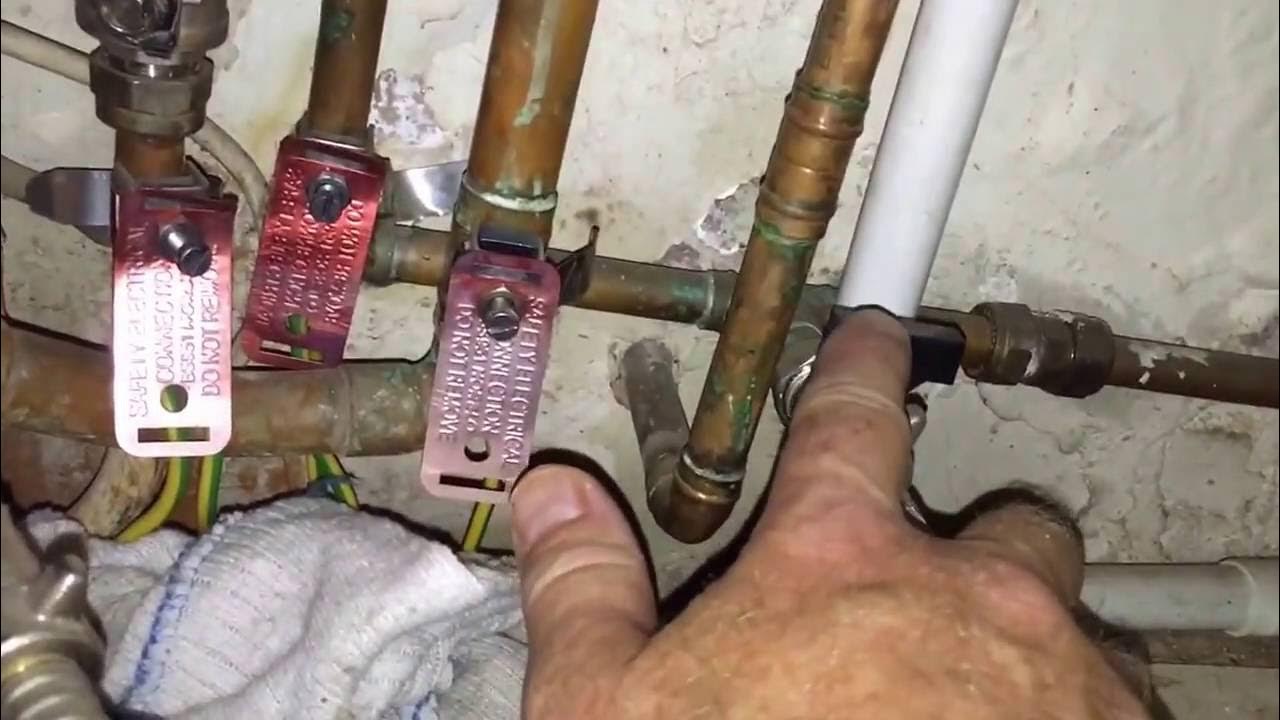 How to top up pressure on Vaillant ecoTEC Pro 24 YouTube