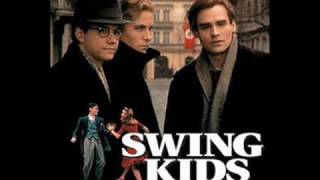 Life Goes To A Party And Jumpin' At The Woodside - Benny Goodman (Swing Kids) chords