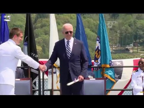 ჯო ბაიდენმა ამერიკის სანაპირო დაცვის აკადემიის ქართველ კურსდამთავრებულებს დიპლომები გადასცა