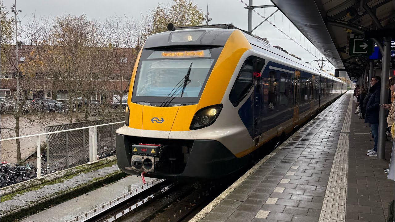 Mit dem CAF SNG Sprinter als RE 5842 von Hilversum Mediapark nach Amsterdam Centraal mit SOUND