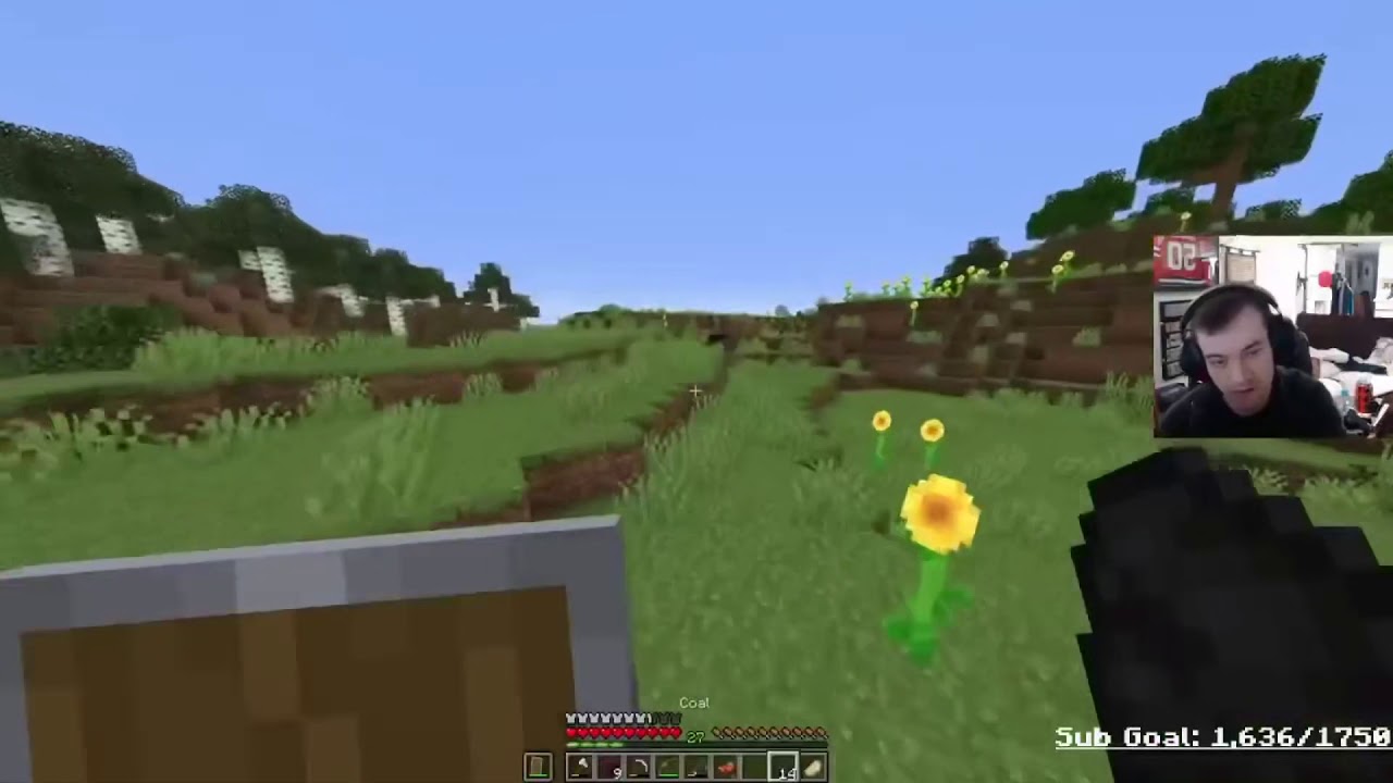 Hbomb reacts to Dream and Sapnap horse battle ( Minecraft speedrunner vs 4 hunters finale rematch )