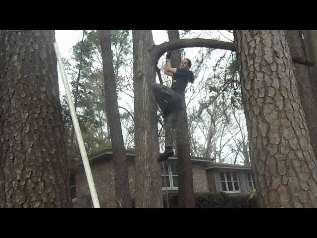 Climbing a Grappling Hook Rope 