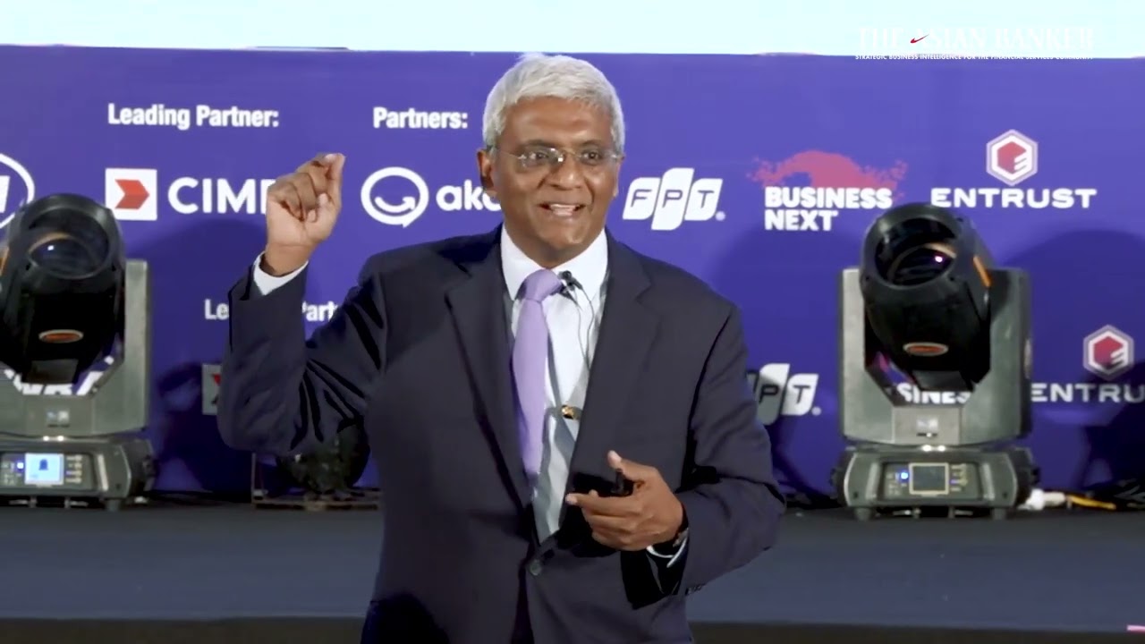 Urging industry leaders to anticipate disruptions