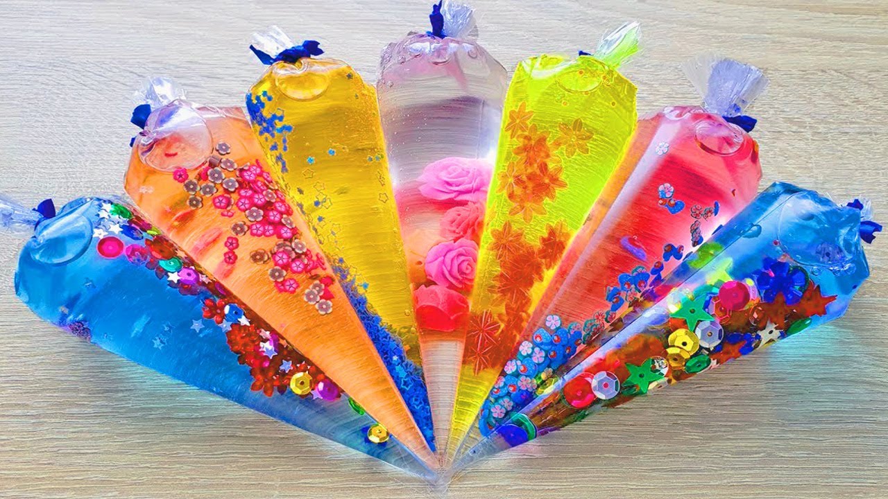 Making Relaxing Slime with Piping Bags