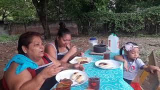 Rico Desayuno Tipico con Tamales de Elote #2 El salvador 4x4