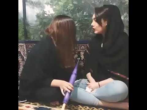 بنات يدخن ناركيله