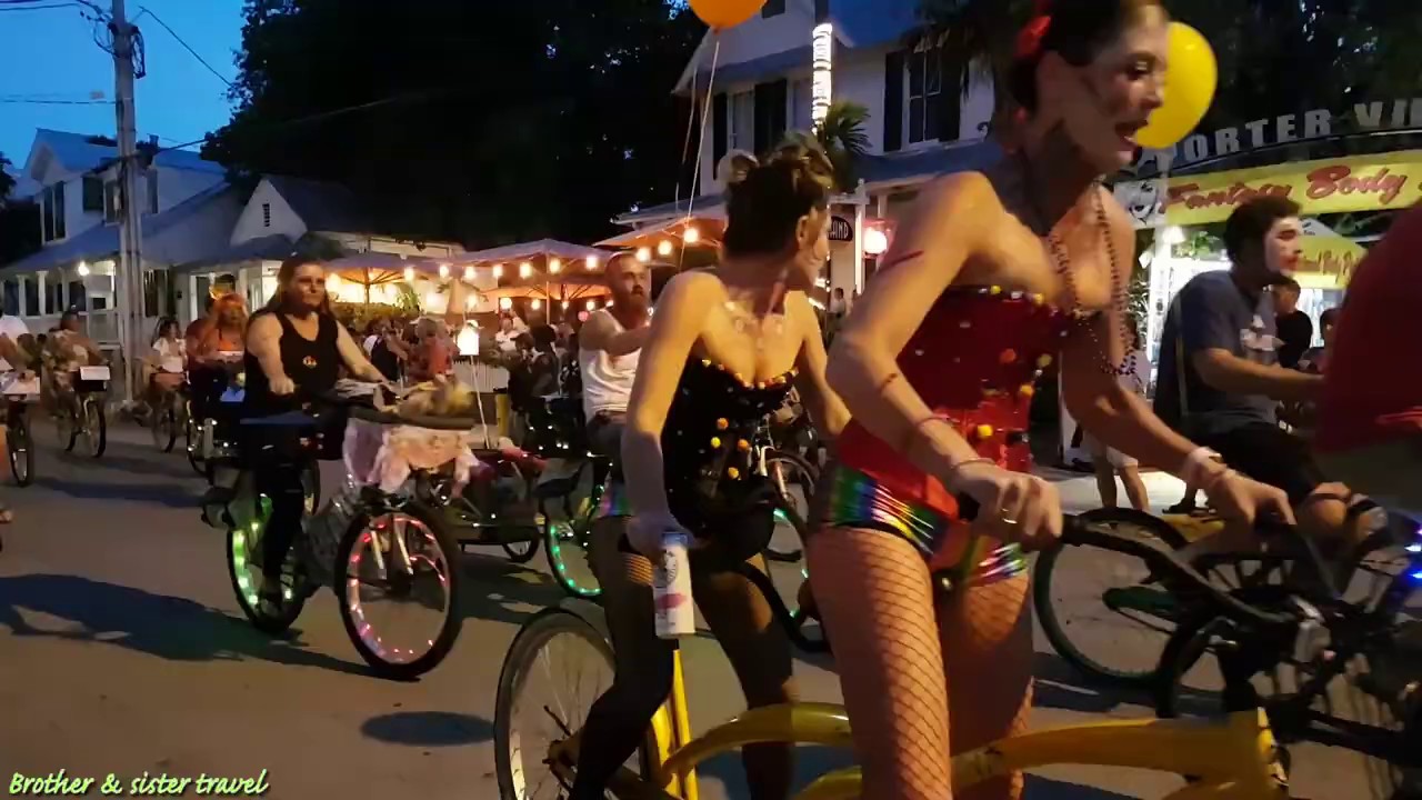 FANTASY FEST 2019 zombie bike ride in Key West Duval street