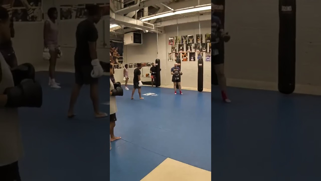 The Muay Femur combo that breaks defenses #muaythai #combos #technique