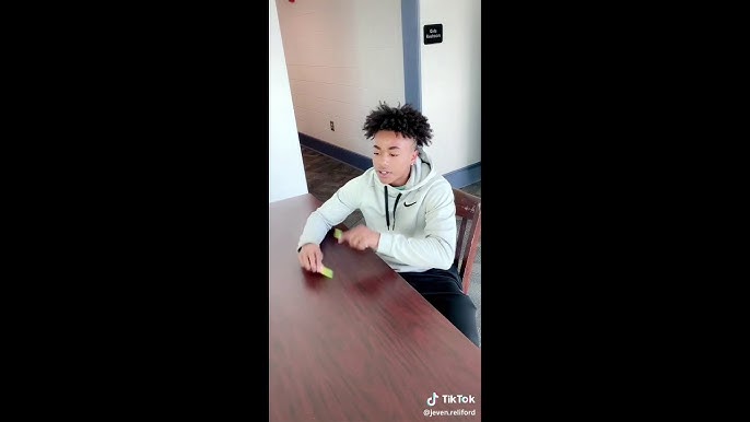 Jeven Reliford Singing Fly Me To The Moon While Pen Tapping Like A Boss Youtube